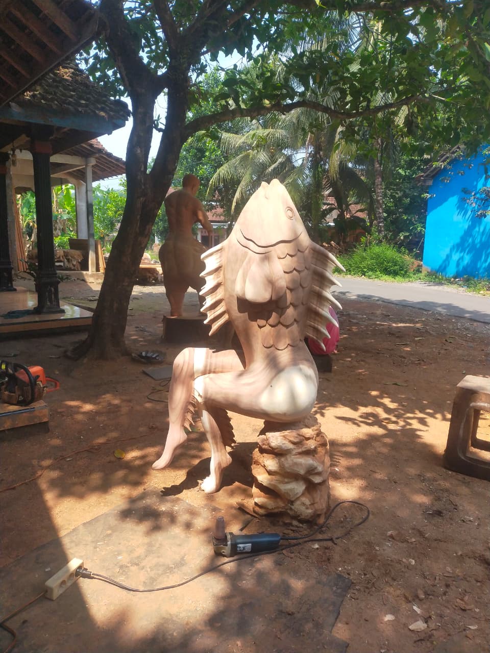 Patung Kayu Ikan
