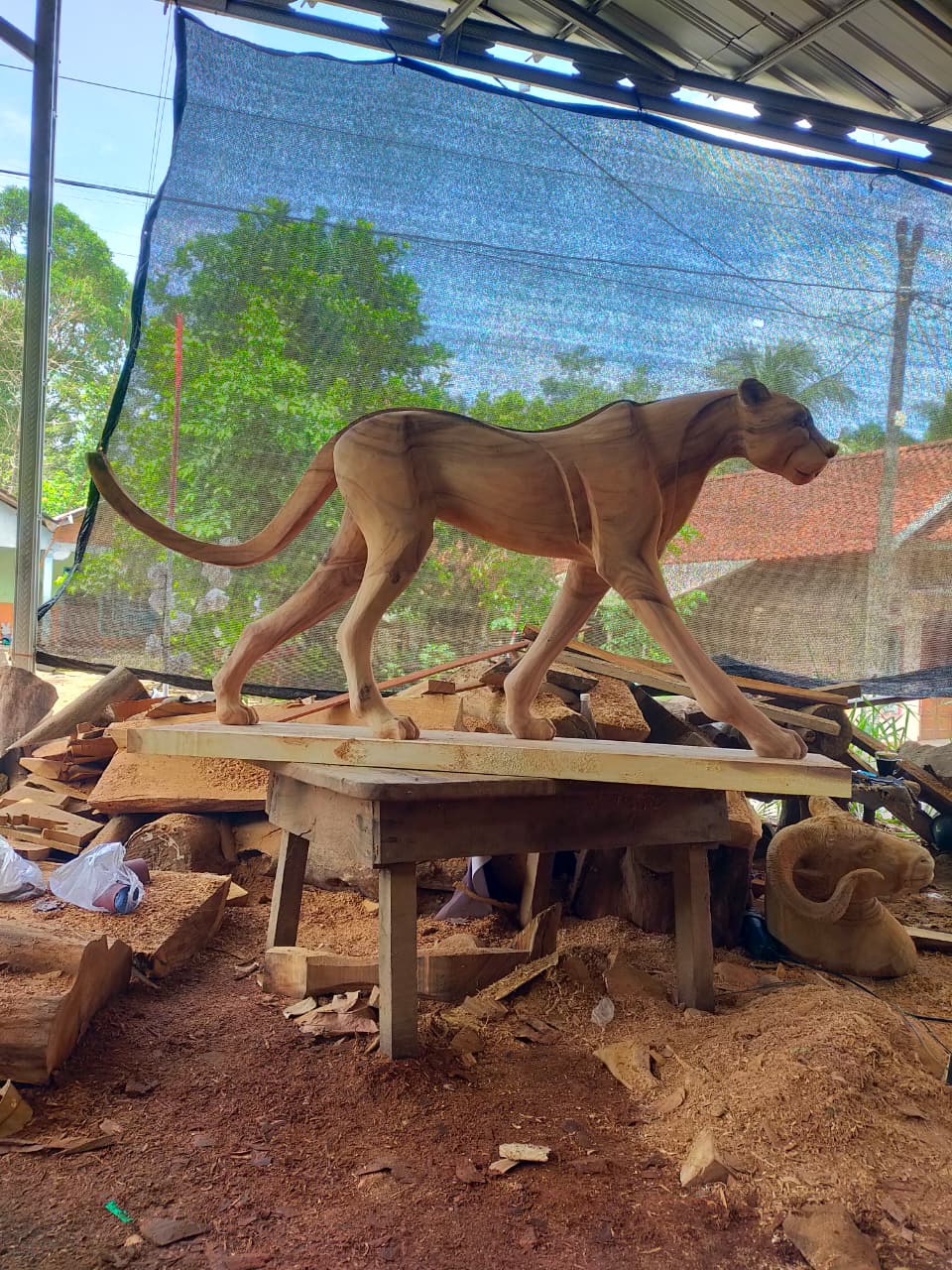 Patung Kayu Macan Tutul