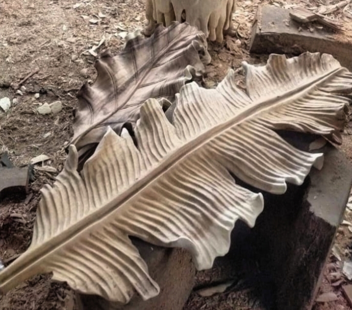 Decorasi Ukiran Daun Pisang